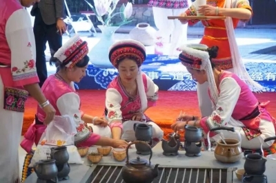 幸运的三道茶传习所：有着董丽和她的三道茶情怀