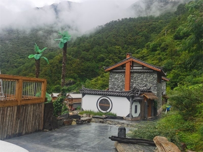 赏秋，来迪庆寻那处住在风景里的感觉