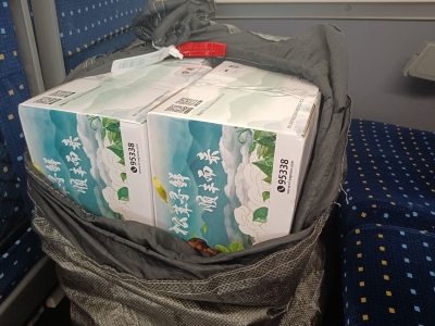 云南每天有6吨野生菌通过高铁销往全国各地