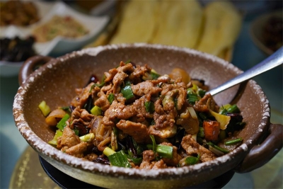 来昆明这家地道的宣威菜馆 感受不一样的美食魅力