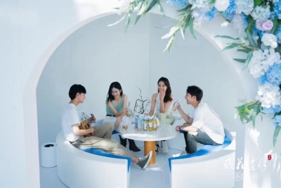 来大型真箱现场！一日能看尽四季“风花雪月”