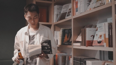 关于《一个词的重量》是多少？95后云南先锋诗人字童有他的思考