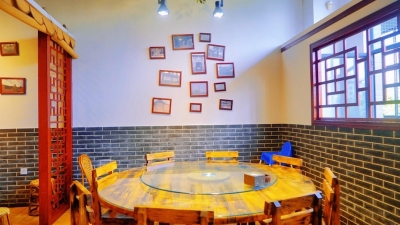 ​【攻略】弥勒这家传统小吃店每日翻台6次，怎么做到的？