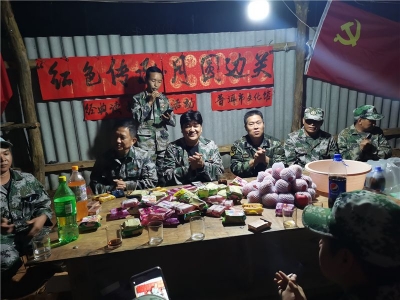 【边境守护人】边境线上寄相思，明月照耀守边人！