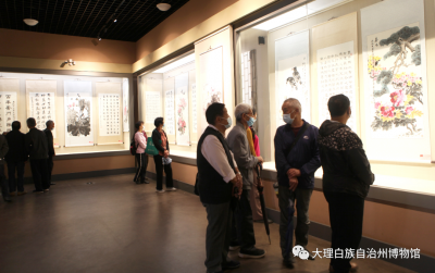 大博展讯丨“庆建党百年华诞 迎金秋十月国庆”书画作品展在大理州博物馆开展