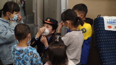 云南：开学季每天4500名学生坐火车返校