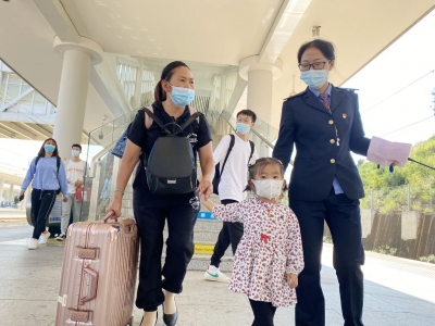 中秋节：62万人次坐着高铁游云南