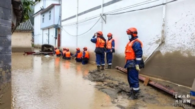 突发！大理洱源发生泥石流，多条道路中断…...