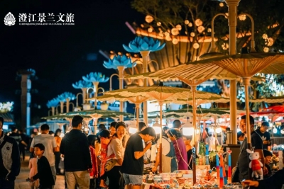 国庆就爱去玉溪丨抚仙湖·广龙小镇花灯节，带你共祈国泰家圆！