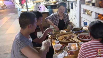 祖国好 家乡美丨傣味飘香迎国庆 玉溪新平戛洒夜市欢乐多