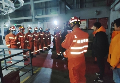 三名少年夜困蒼山，洗馬潭索道運(yùn)營中心協(xié)助消防成功救援