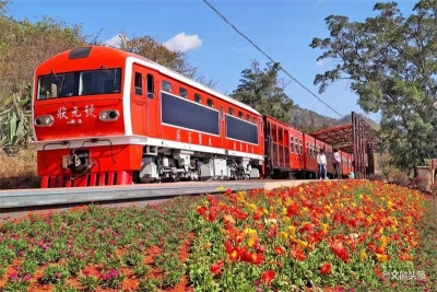 乘上建水、石屏小火车，开启滇南最美乡愁之旅