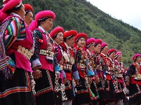 图集 | 民俗文化荟萃香格里拉世界第一村尼汝 祭山跑马节