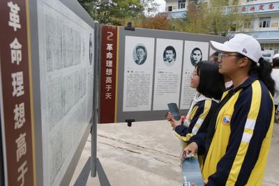 大理州博物馆“送展进校园”活动走进剑川县沙溪镇初级中学