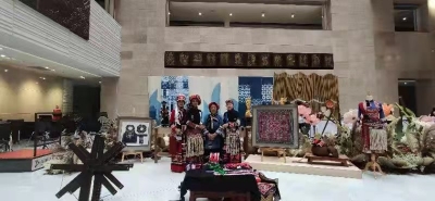 石林彝族撒尼刺绣为COP15添彩