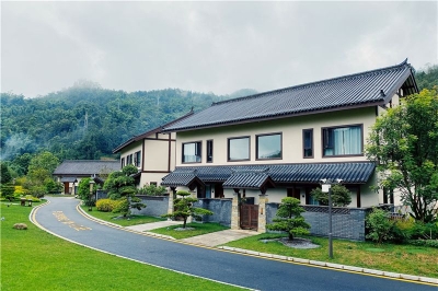 宿在红河丨揽山水作语，枕星河成梦！