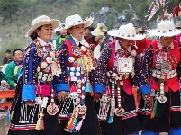 图集 | 民俗文化荟萃香格里拉世界第一村尼汝 祭山跑马节