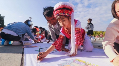大理州洱源县开展“庆国庆•颂祖国”美术绘画活动