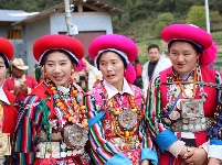 图集 | 民俗文化荟萃香格里拉世界第一村尼汝 祭山跑马节