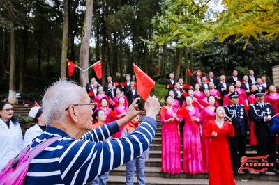 “庆祝建党百年快闪第二场合唱专场”在西山聂耳墓启动
