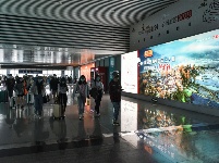 图集 | 国庆首日 昆明站旅客出行密集