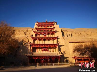 敦煌石窟群开启甘肃文旅复苏潮：游客需“码”上预约参观