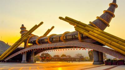 徜徉牧羊河畔  领略边城苗韵