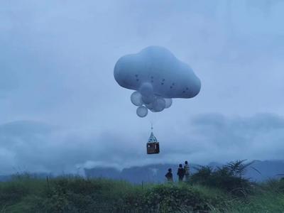 欧阳娜娜和乔小刀在丽江造了一间飞屋！