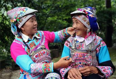 红河开远这些民族服饰也太美了吧！