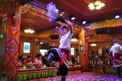 集迪庆地域特色于一身的勒仓扎雅土司庄园