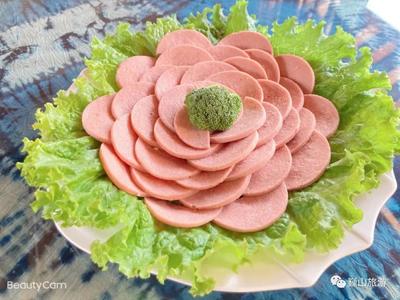 大理巍山：星拱楼下品素食