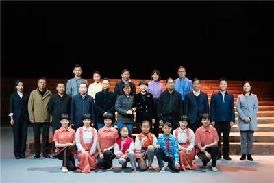 学习张桂梅精神 | 张桂梅故事搬上话剧舞台！丽江专场开演