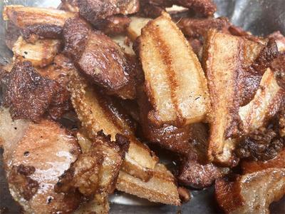 冬游香格里拉｜走进维西田园 在塔城吃一顿“腊普杀猪饭”