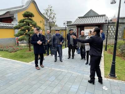 云南省文史研究馆专家学者到唐淮源将军纪念馆采风 