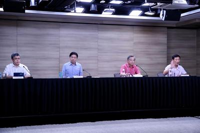 疫情趋缓 新加坡22日起放宽防疫限制措施