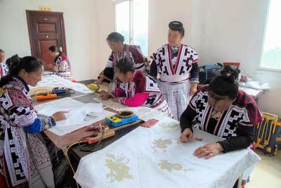 既丰富城乡生活  又增加经济收入  永善县农民吃上“文化饭”