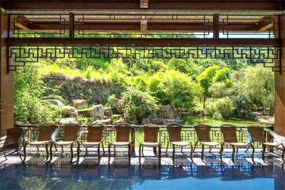 来个旧，打卡藏在森林里的温泉