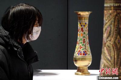 第七届丝绸之路国际艺术节艺术作品展在西安举行