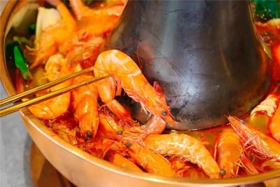 解锁新吃法 昆明中心皇冠假日酒店推出马来西亚桑巴海鲜火锅