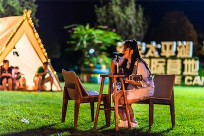 置身百花丛中 尽享太平湖美食盛宴