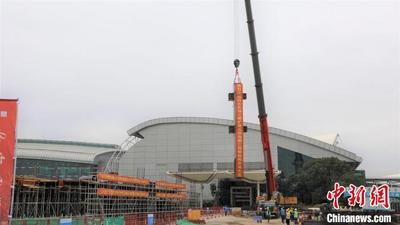 广州白云机场T1与T2航站楼连廊主体开始合拢