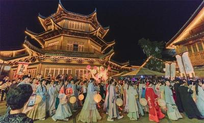 坐上火车游普洱，当咖啡豆遇上美藤果，开启“两颗豆子”的奇遇之旅！  
