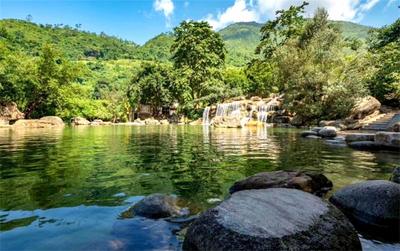 来个旧，打卡藏在森林里的温泉