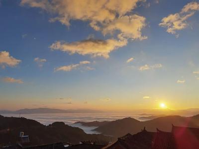 玉溪元江羊街：抬头一朵云 低头一片海