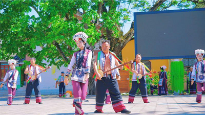 阿细跳月：月光下篝火旁 跳出彝家人的艺术神韵