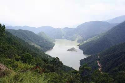 沧江对岸是景东