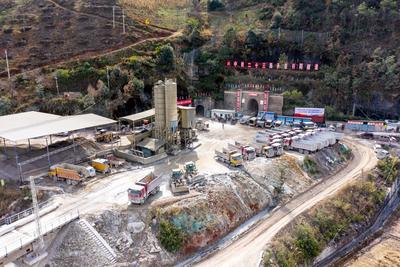 期待保山、德宏通火车吗？大瑞铁路大保段最后一座隧道取得重大突破