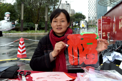 “非遗过大年 文化进万家”系列活动——云南省非遗集市暨2022昆明窗花节圆满收官