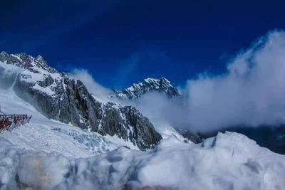 不用去北方！云南的这几座雪山，赏玩两不误