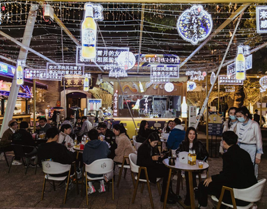 风花雪月诗悦酒馆在昆明开业